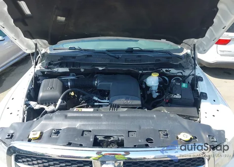 2017 Ram 1500 Slt 4X4 6'4 Box из США, поврежденный, VIN 1C6RR7GG5HS583441